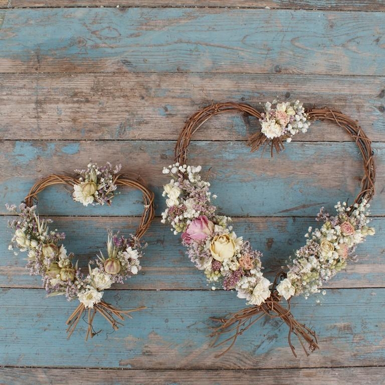 Vintage Romance Hanging Vine Heart