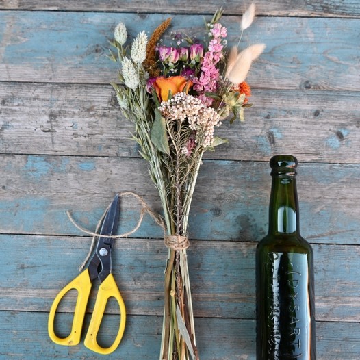 DIY Sorbet Bud Vase, Chair, Cake, Table Decoration Flowers