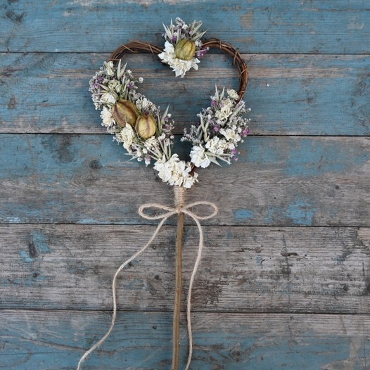 Vintage Romance Heart Wand