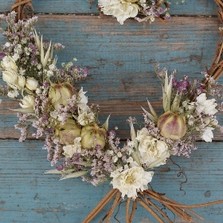 Vintage Romance Hanging Vine Heart