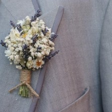 Lavender Twist Daisy Buttonhole