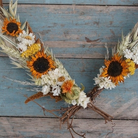 Sunflower Prairie Hanging Vine Heart