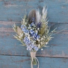 Pampas Prairie Sky Buttonhole