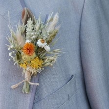 Pampas Prairie Amber Buttonhole