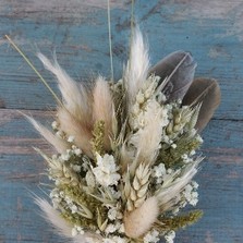 Pampas Prairie Neutral Lapel Corsage