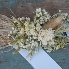 Pampas Prairie Neutral Wrist Corsage