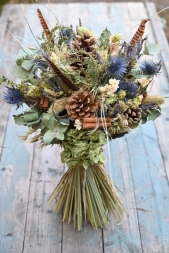 Christmas Dried Flower Hedgerow Large Bouquet