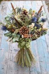 Christmas Dried Flower Hedgerow Large Bouquet