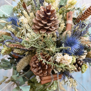 Christmas Dried Flower Hedgerow Large Bouquet