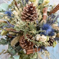 Christmas Dried Flower Hedgerow Large Bouquet