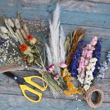 DIY Mixed Colours Buttonhole Kit