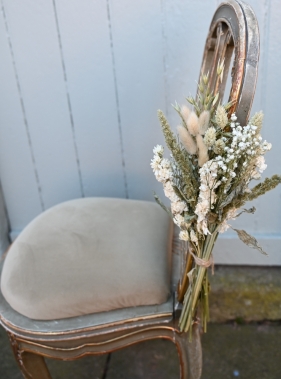 DIY Neutrals Chair, Cake, Table Decoration Flowers