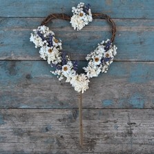 Lavender Twist Daisy Heart Cake Topper