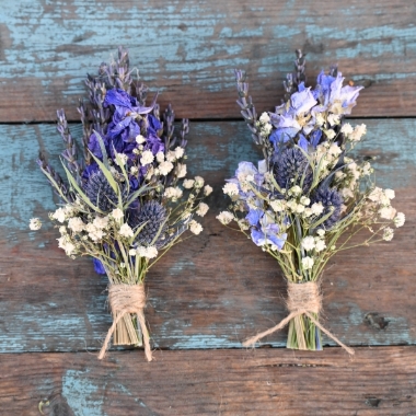 Tonal Twist Blue Dainty Buttonhole