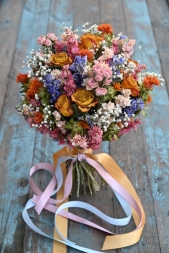 Tonal Twist Blue Pink Orange Dainty Buttonhole