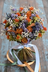 Tonal Twist Orange Blue Dainty Buttonhole