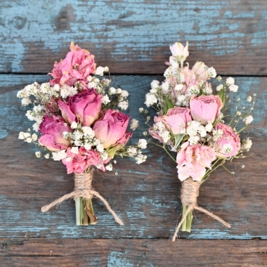 Tonal Twist Pink Dainty Buttonhole